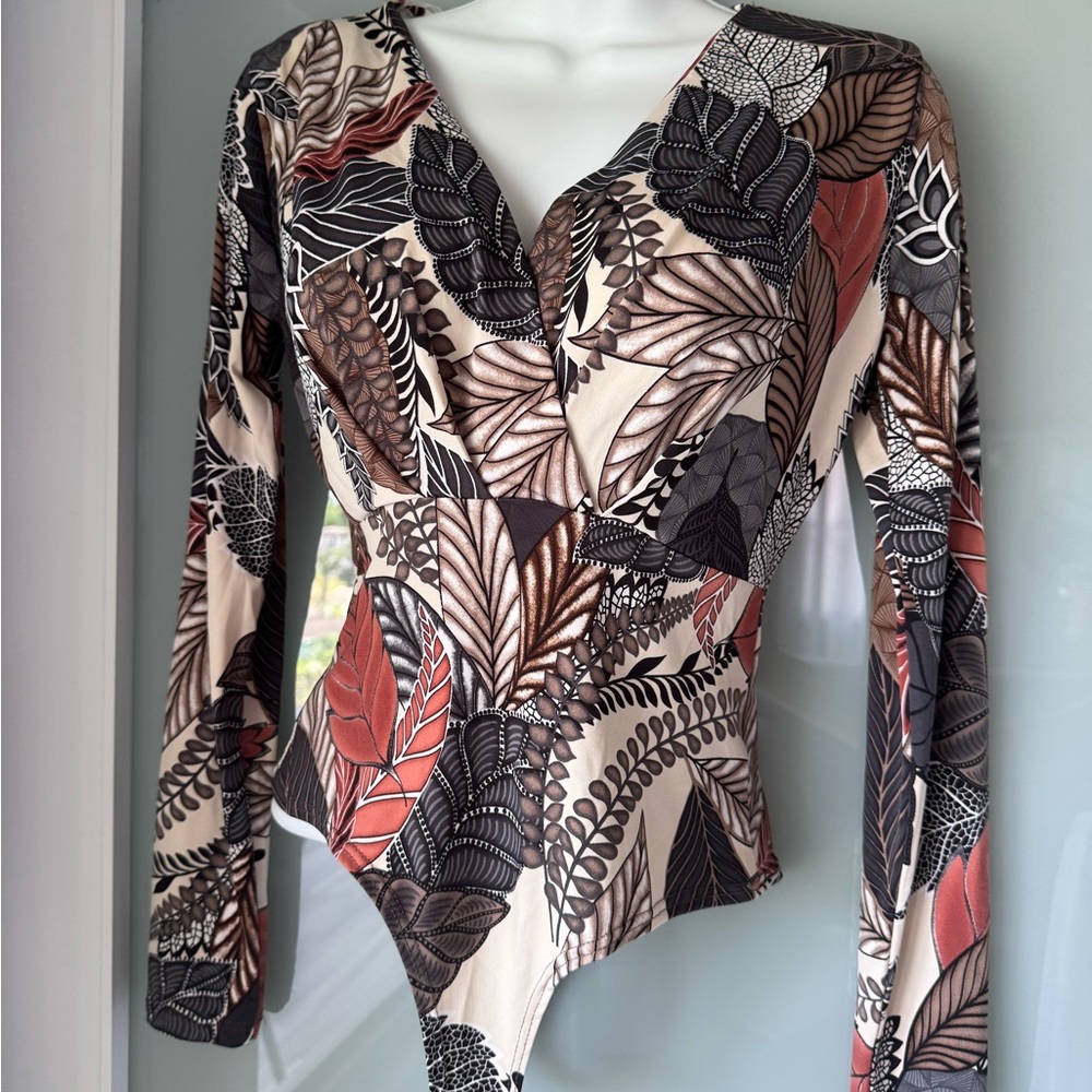 Fashion Nova Multicolor Leaf Print Bodysuit